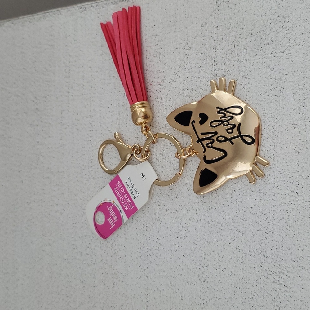 BEAD LANDING CAT LADY KEYCHAIN